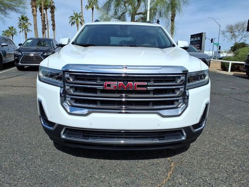 Used 2023 GMC Acadia SLE w/ Driver Convenience Package image 2