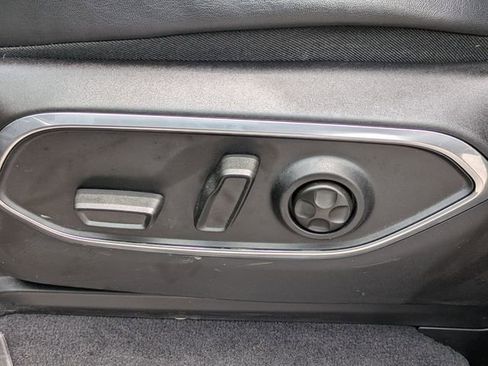 Used 2022 Jeep Wagoneer Series III AWD/4WD image 22