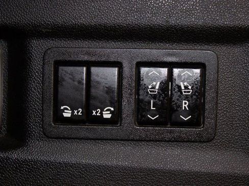 Used 2021 Chevrolet Tahoe High Country image 17