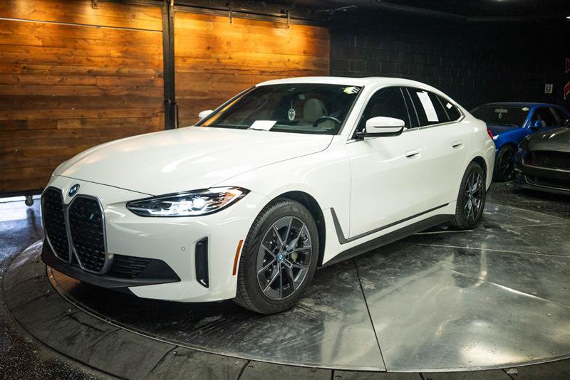 Used 2024 BMW i4 eDrive35 w/ Premium Package RWD image 2