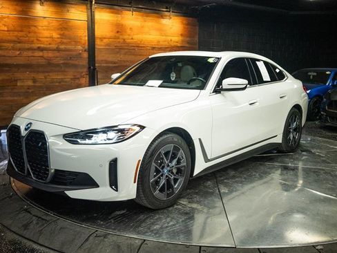 Used 2024 BMW i4 eDrive35 w/ Premium Package RWD image 2