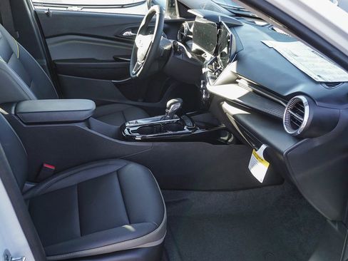 New 2026 Chevrolet Trax ACTIV w/ Sunroof Package image 12