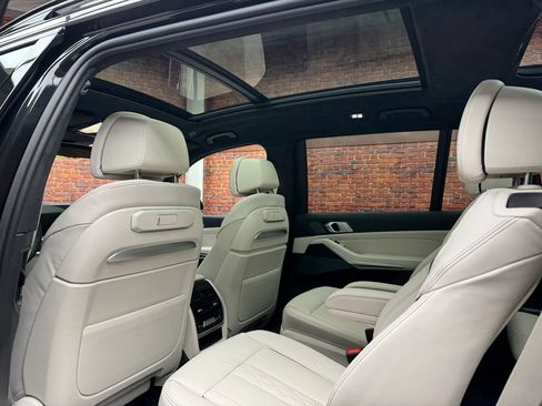 Used 2027 BMW X7 xDrive40i w/ M Sport Package AWD/4WD image 3