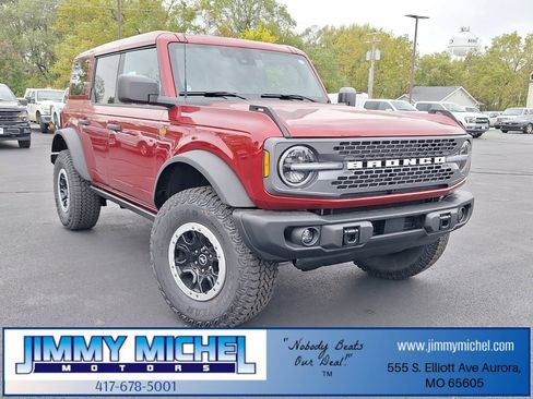 New 2025 Ford Bronco Badlands w/ Sasquatch Package image 1