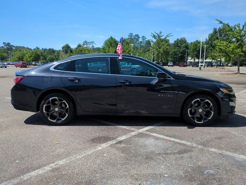 Used 2022 Chevrolet Malibu LT FWD image 3