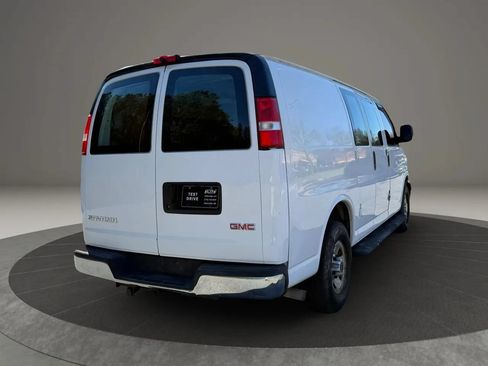 Used 2017 GMC Savana 2500 RWD image 6