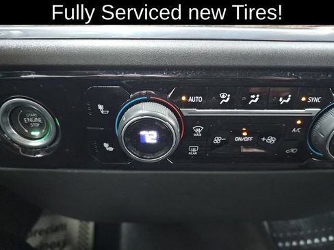 Used 2023 Chevrolet Silverado 1500 LT AWD/4WD image 9