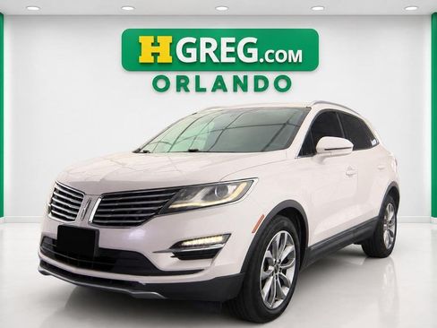 Used 2017 Lincoln MKC Select w/ Select Plus Package FWD image 4