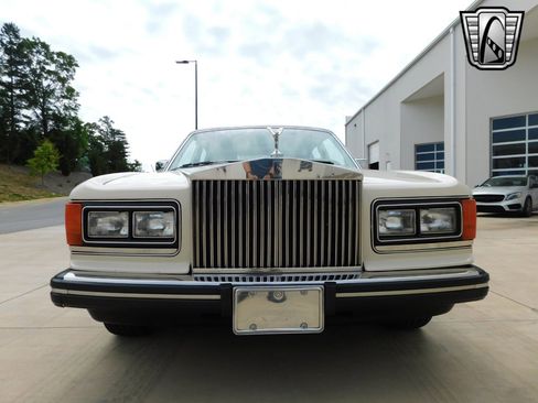 Used 1986 Rolls-Royce Silver Spur image 3