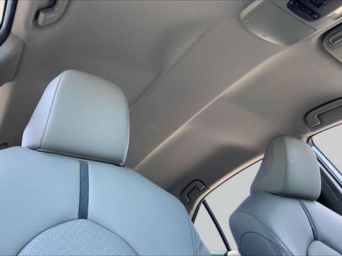 Used 2022 Toyota Camry XLE FWD image 14