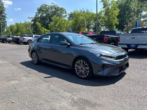 Used 2023 Kia Forte GT FWD image 3