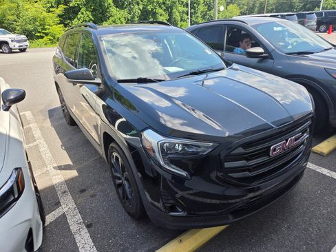 Used 2021 GMC Terrain SLT w/ Elevation Edition FWD image 3