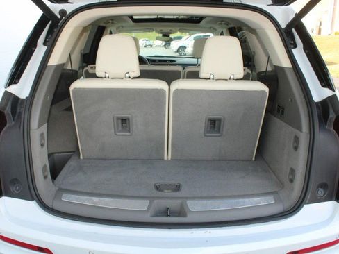 Certified 2024 Cadillac XT6 Premium Luxury image 8