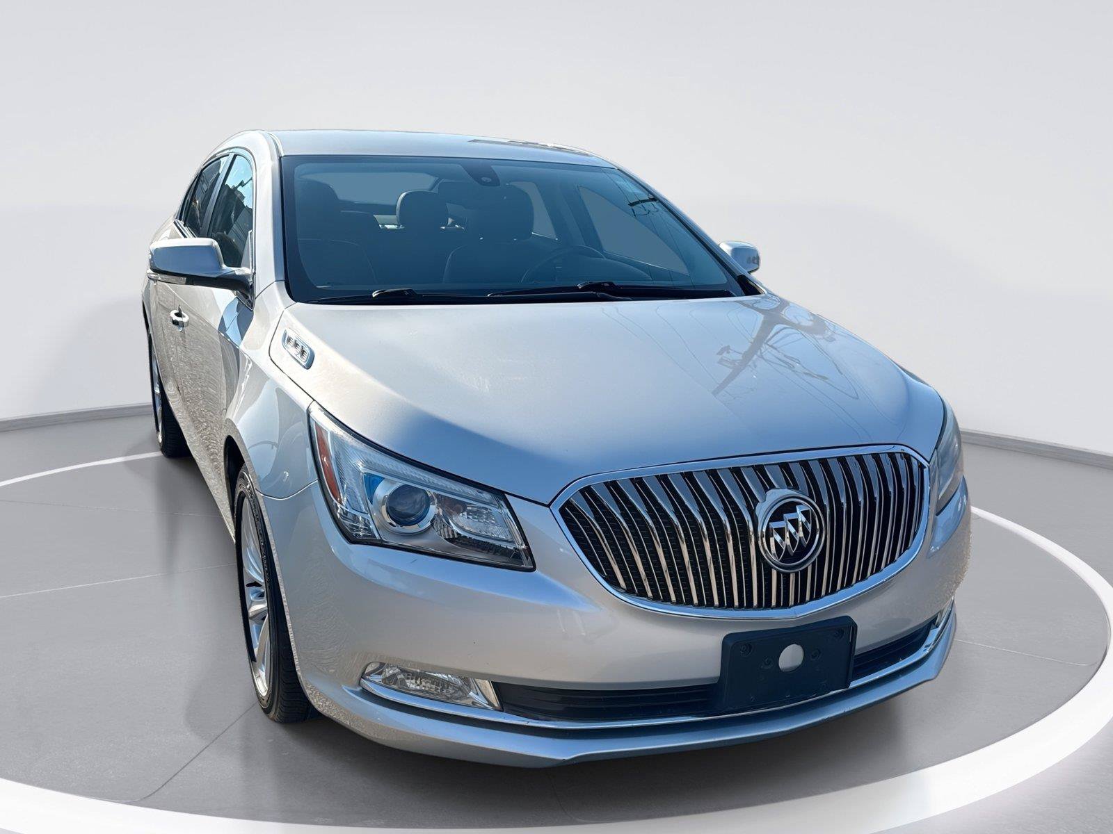 Used 2015 Buick LaCrosse Leather FWD image 1