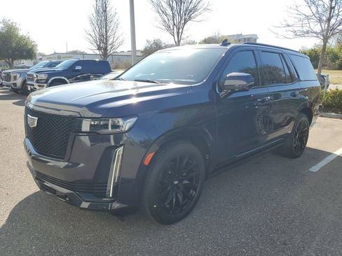 Used 2022 Cadillac Escalade Sport Platinum w/ LPO, ONYX Package image 2