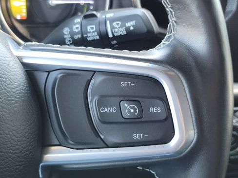 Used 2021 Jeep Wrangler Unlimited Sahara w/ Cold Weather Group AWD/4WD image 12