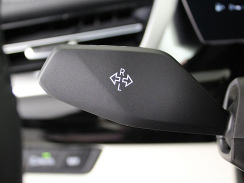 Used 2026 BMW X1 xDrive28i w/ Technology Package image 29