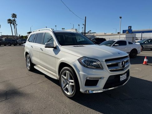 Used 2014 Mercedes-Benz GL 550 4MATIC image 3