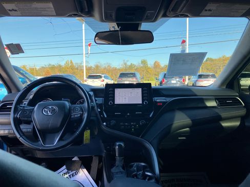 Used 2024 Toyota Camry SE image 26