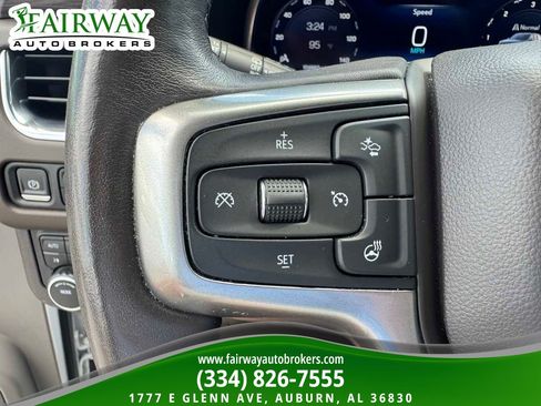 Used 2022 Chevrolet Tahoe Z71 w/ Luxury Package AWD/4WD image 19