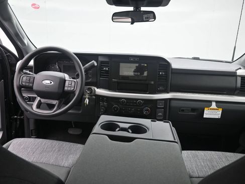 New 2026 Ford F250 XLT w/ FX4 Off-Road Package AWD/4WD image 14