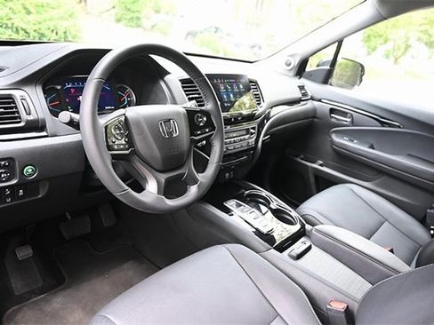 Certified 2022 Honda Pilot Touring image 27