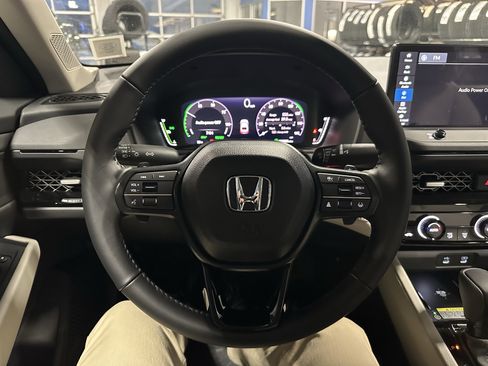 New 2025 Honda Accord EX-L image 9