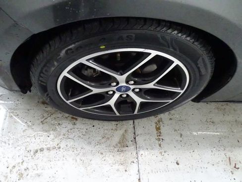 Used 2018 Ford Focus SEL image 21