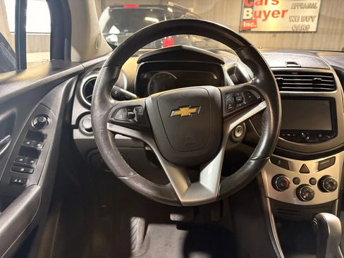 Used 2015 Chevrolet Trax LT w/ LT Plus Package AWD/4WD image 13