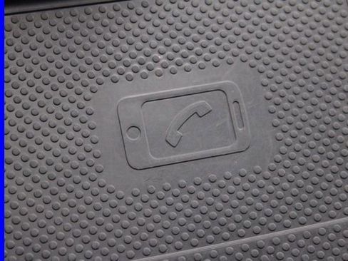 Used 2022 Volkswagen Atlas Cross Sport SE w/ Panoramic Sunroof Package image 44