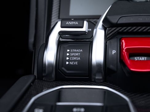 Used 2023 Lamborghini Urus S image 39