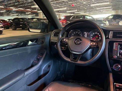 Used 2018 Volkswagen Jetta Sport FWD image 17