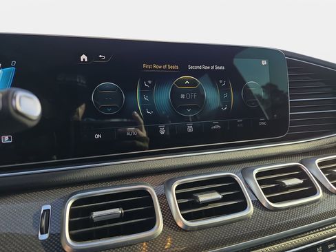 Used 2022 Mercedes-Benz GLE 53 AMG 4MATIC image 21