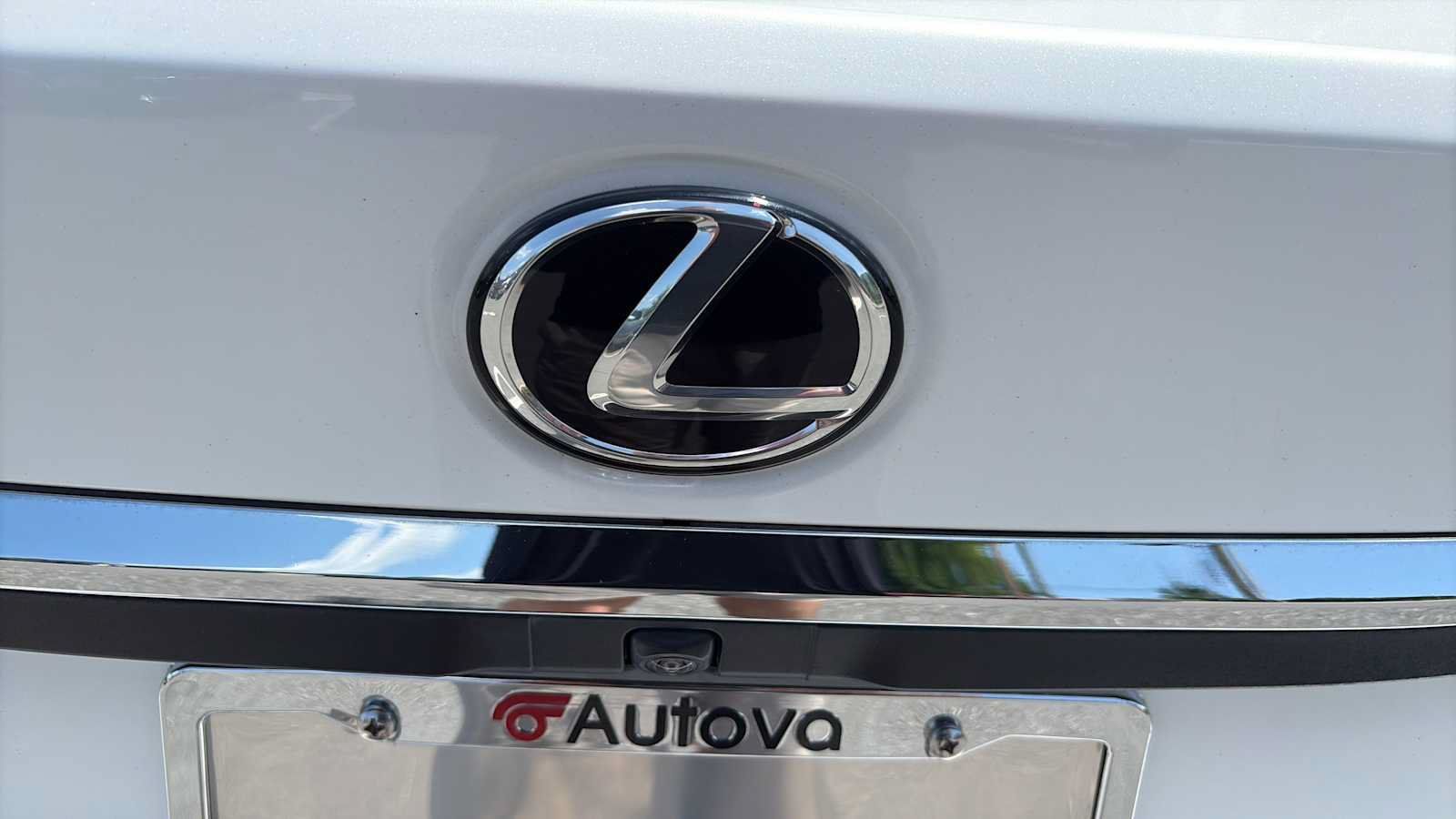 Used 2021 Lexus ES 350 w/ Accessory Package FWD image 12