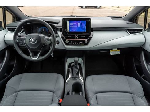 Used 2026 Toyota Corolla SE image 17