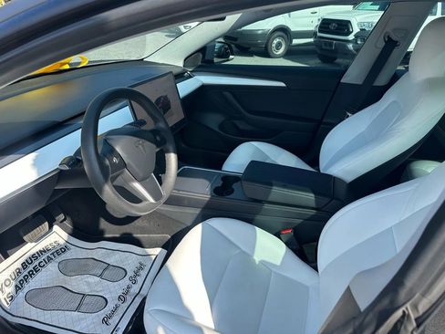 Used 2022 Tesla Model 3 Standard Range image 22