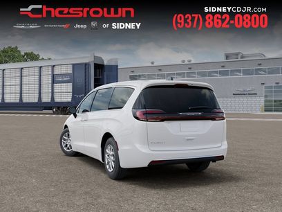 New 2027 Chrysler Pacifica Select w/ Family Tech Group
