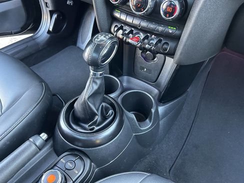 Used 2019 MINI Cooper 2-Door Hardtop image 19