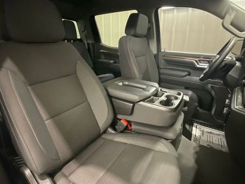 Used 2024 Chevrolet Silverado 1500 LT w/ Z71 Off-Road Package AWD/4WD image 13