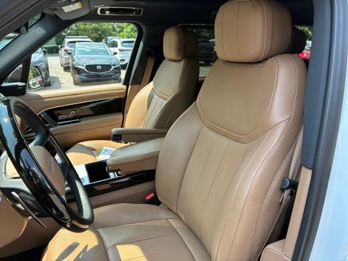 Used 2025 Land Rover Range Rover Long Wheelbase SE AWD/4WD image 30