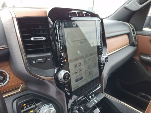 Used 2024 RAM 1500 Limited w/ Off Road Group image 6