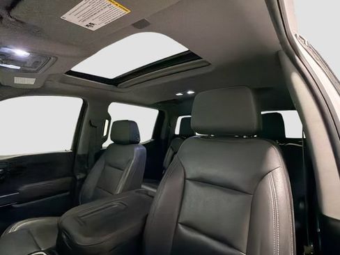 Used 2019 Chevrolet Silverado 1500 LTZ w/ LTZ Premium Package AWD/4WD image 20