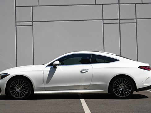 Used 2024 Mercedes-Benz CLE 450 4MATIC Coupe image 9