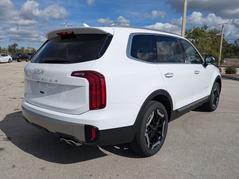 New 2025 Kia Telluride S image 5