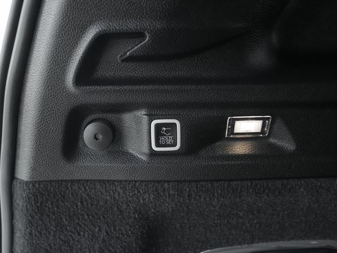 Used 2024 Jeep Grand Cherokee L Overland w/ Trailer Tow Package image 43