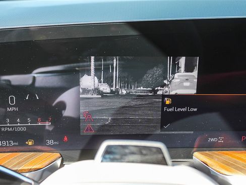 Used 2025 Cadillac Escalade ESV Premium Luxury Platinum image 23