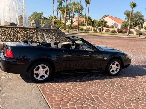 Used 2004 Ford Mustang Premium RWD image 29