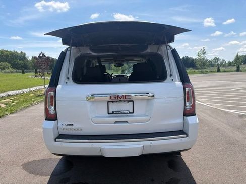 Used 2018 GMC Yukon Denali w/ Denali Ultimate Package AWD/4WD image 9
