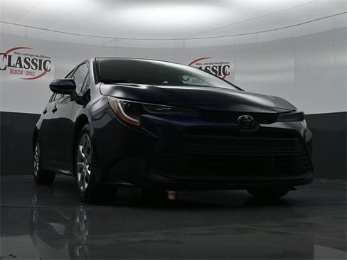 Used 2024 Toyota Corolla LE image 26