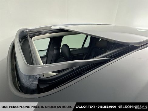 Used 2017 Volvo XC90 T6 Momentum w/ Vision Package image 22